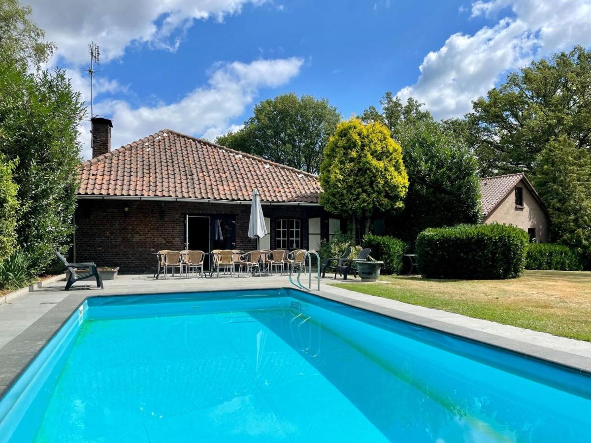 Magnificent Farmhouse In Sint Joost Dış mekan fotoğraf